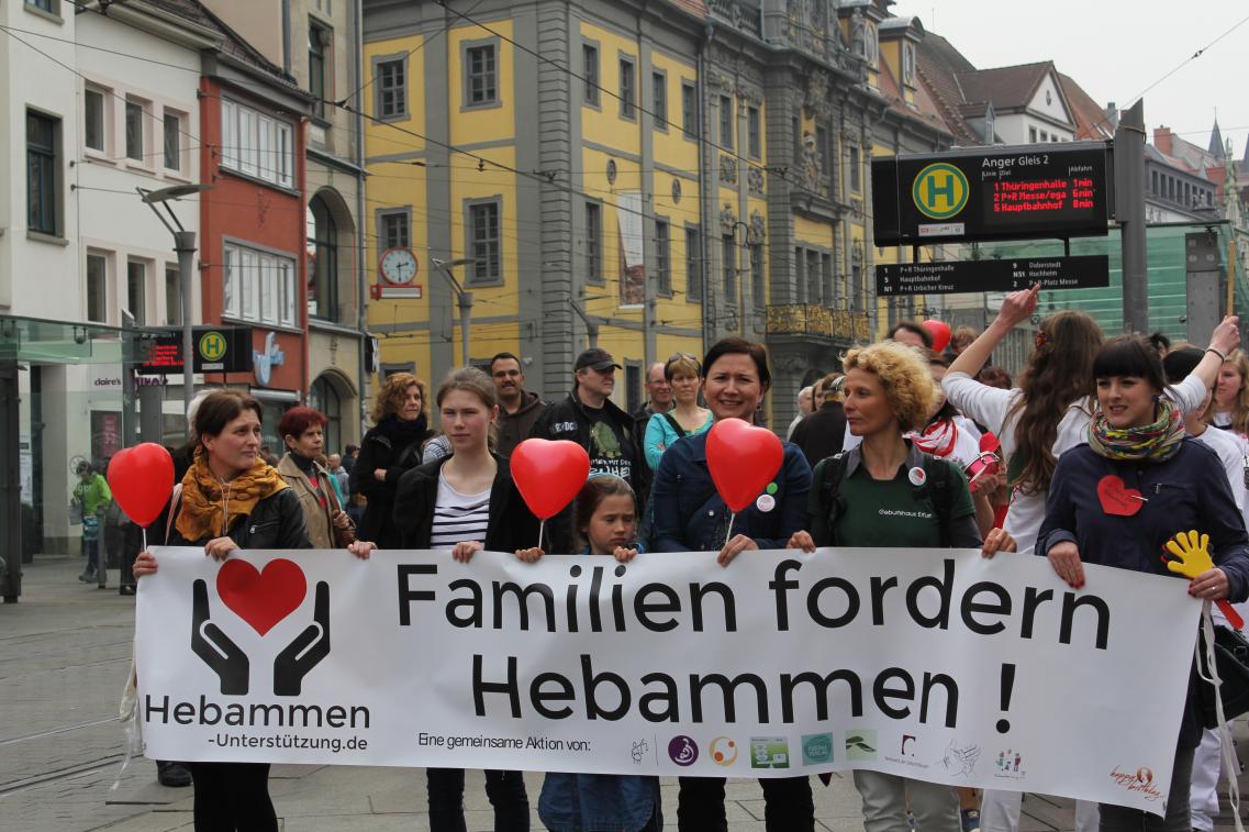 Anja Siegesmund demonstriert für Hebammen Anja Siegesmund demonstriert für Hebammen