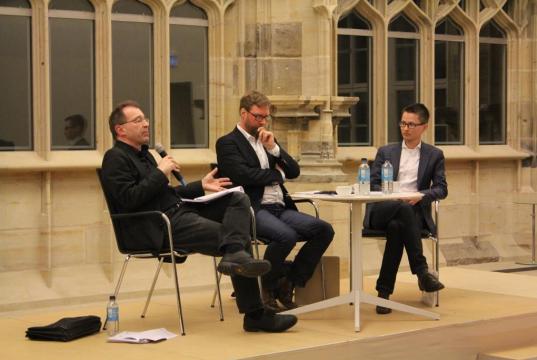Prof. Bofumil, Dirk Adams und Felix Rösel auf dem Podium