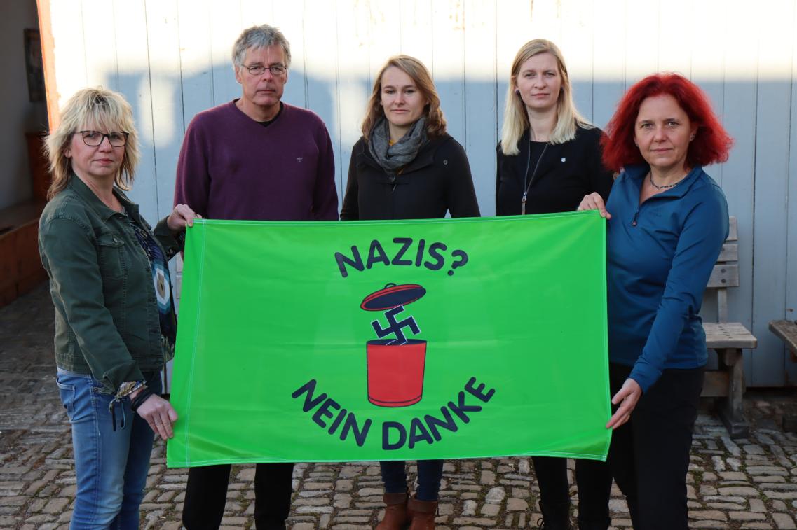 Babett, Olaf, Laura, Madeleine, Astrid | Nazis? Nein Danke