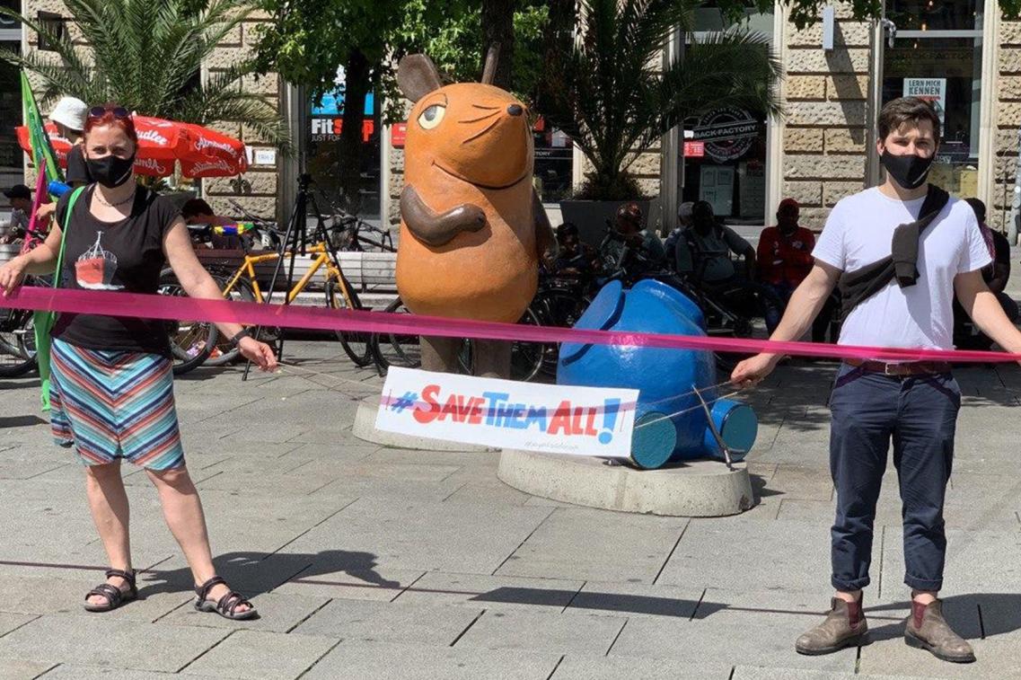 Astrid Rothe-Beinlich mit Max Reschke zur #sogehtsolidarisch-Unteilbar-Demo Astrid Rothe-Beinlich mit Max Reschke zur #sogehtsolidarisch-Unteilbar-Demo