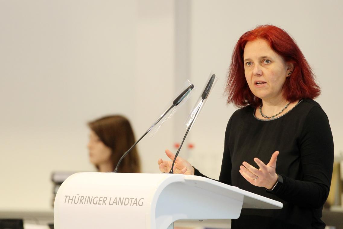 Astrid zu Themen