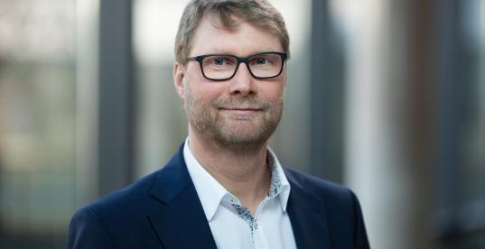 Dirk Adams